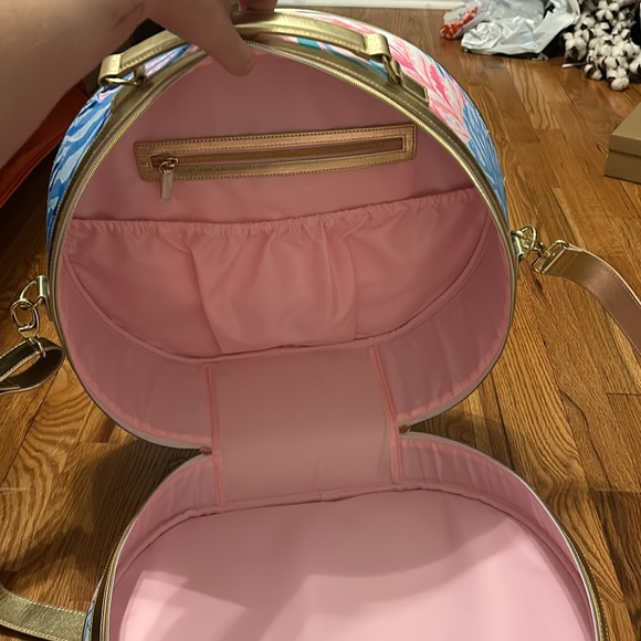Round Lilly Pulitzer Bag - Picture 8 of 8